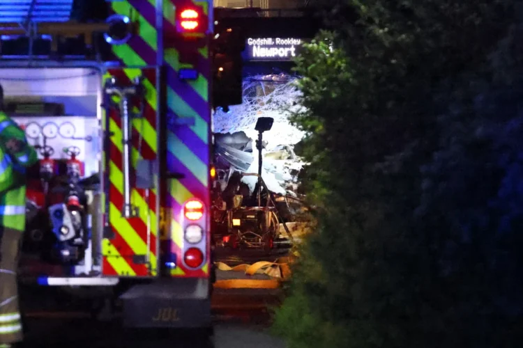 UPDATED: HEAD-ON BUS CRASH SEES AIR AMBULANCE CALLED TO WROXALL