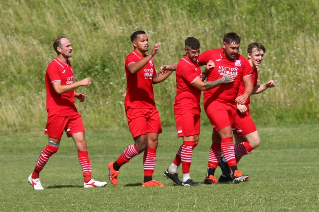 Harri Taylor Goal Celebrations (3)