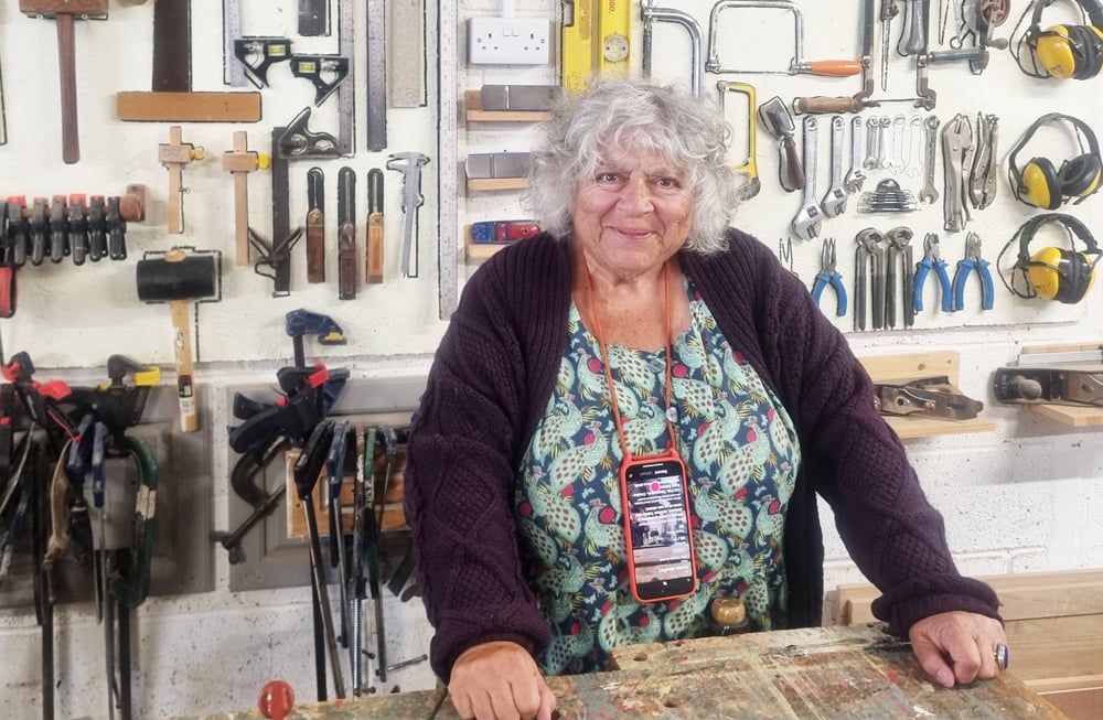 FILM ACTRESS MIRIAM EXPLORES ‘BRILLIANT’ COWES MEN’S SHED