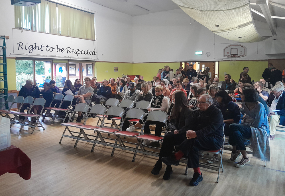 COWES PRIMARY PARENTS PROBE COUNCIL ON PROPOSED CLOSURE OF SCHOOL