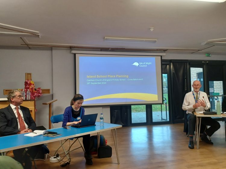 OAKFIELD PARENTS LATEST TO HEAR FROM COUNCIL OVER CLOSURE PLANS