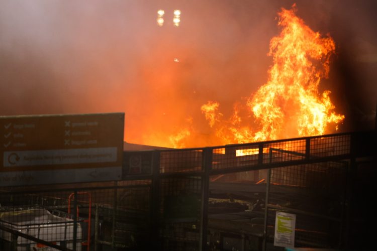 UPDATED: BLAZE BREAKS OUT AT DOWNEND’S LYNNBOTTOM TIP