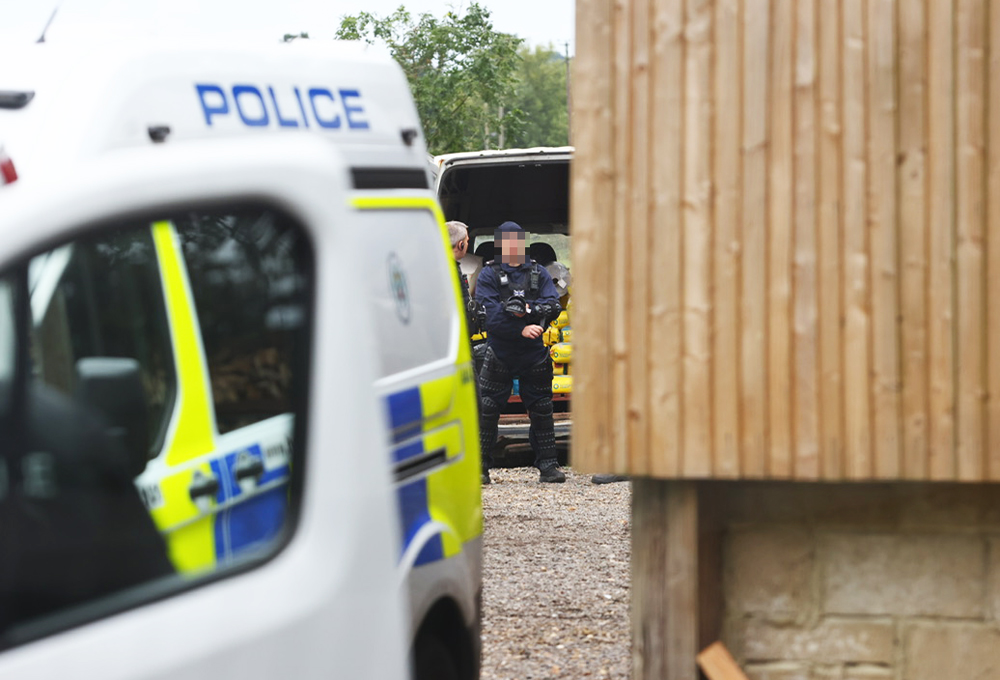 NO DRUGS FOUND IN RAIDS ON PORCHFIELD AND BOWCOMBE PROPERTIES