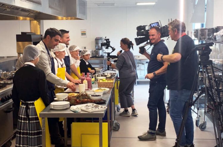 COWES STUDENTS BACK ON BBC TV WITH CHEF ROBERT THOMPSON
