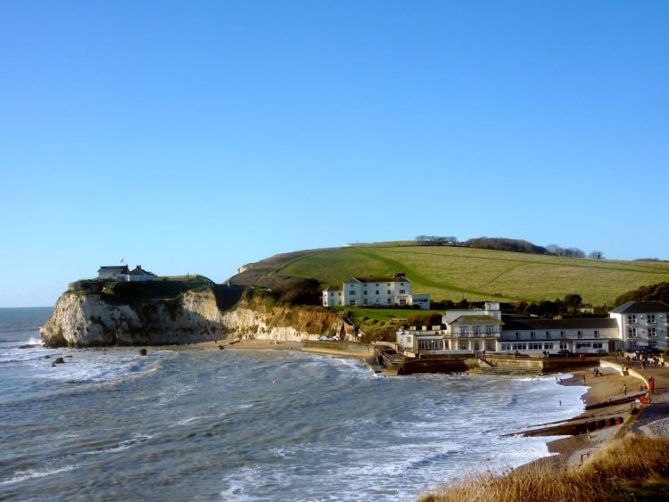 FRESHWATER BAY NAMED AS SECOND BEST PLACE TO PADDLEBOARD IN UK