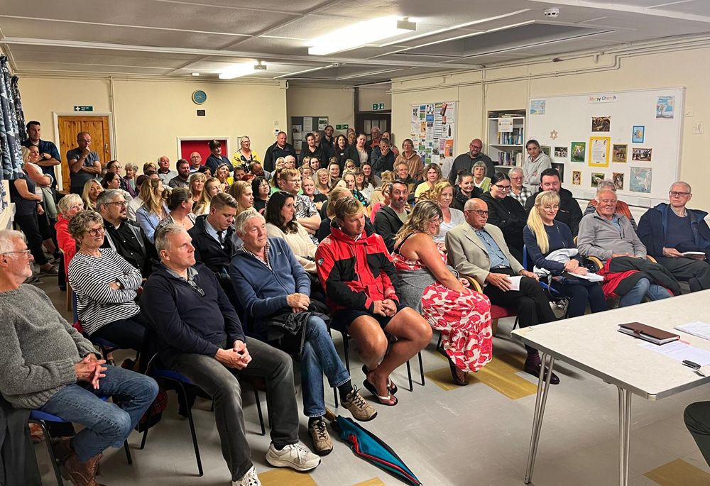 CONCERNED COMMUNITY PACK OUT CHURCH HALL TO DISCUSS OAKFIELD CLOSURE PLAN