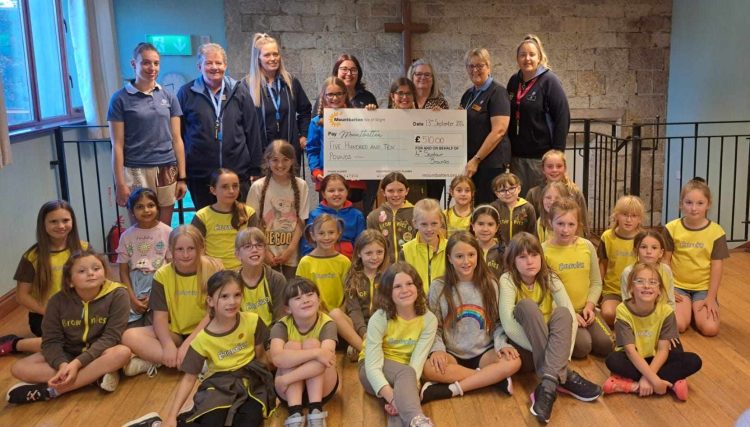 LOCAL BROWNIES RAISE MORE THAN £500 FOR MOUNTBATTEN