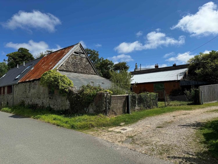 14 ISLE OF WIGHT PROPERTY LOTS UP FOR AUCTION IN SEPTEMBER