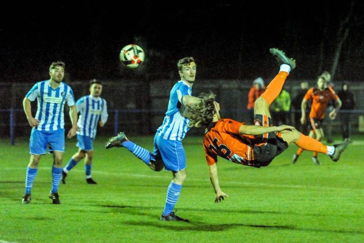 SURFING SOCCER STAR SCOTT JONES SIGNS FOR EAST COWES VICS