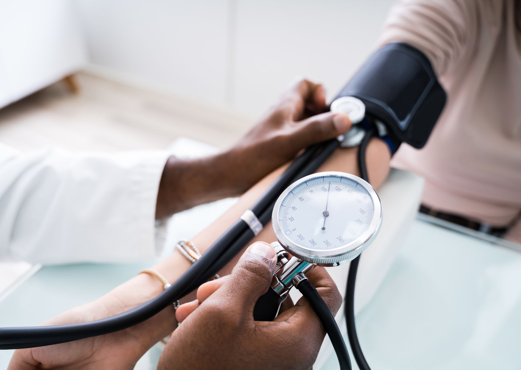 ISLE OF WIGHT RESIDENTS URGED TO GET BLOOD PRESSURE CHECKED