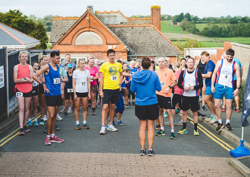 NETTLESTONE ALUMNI SIR MARTIN TO FIRE STARTING GUN FOR ANNUAL ‘RAT RACE’