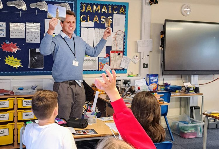 EAST MP LAUNCHES HIS FIRST CHRISTMAS CARD COMPETITION FOR LOCAL YOUNGSTERS