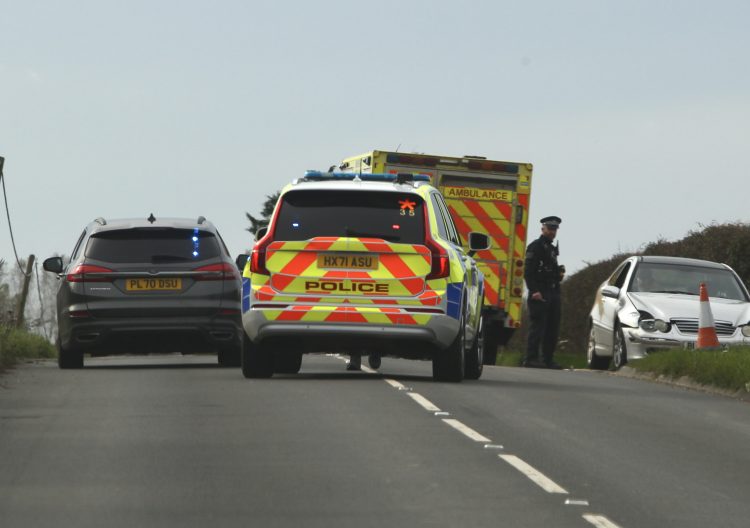 UPDATED: CRASH BLOCKS MAIN ROAD BETWEEN NEWPORT AND YARMOUTH