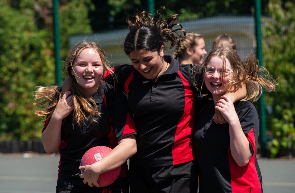 GOING FOR GOLD! COWES COLLEGE GETS THIRD CONSECUTIVE SCHOOL GAMES AWARD