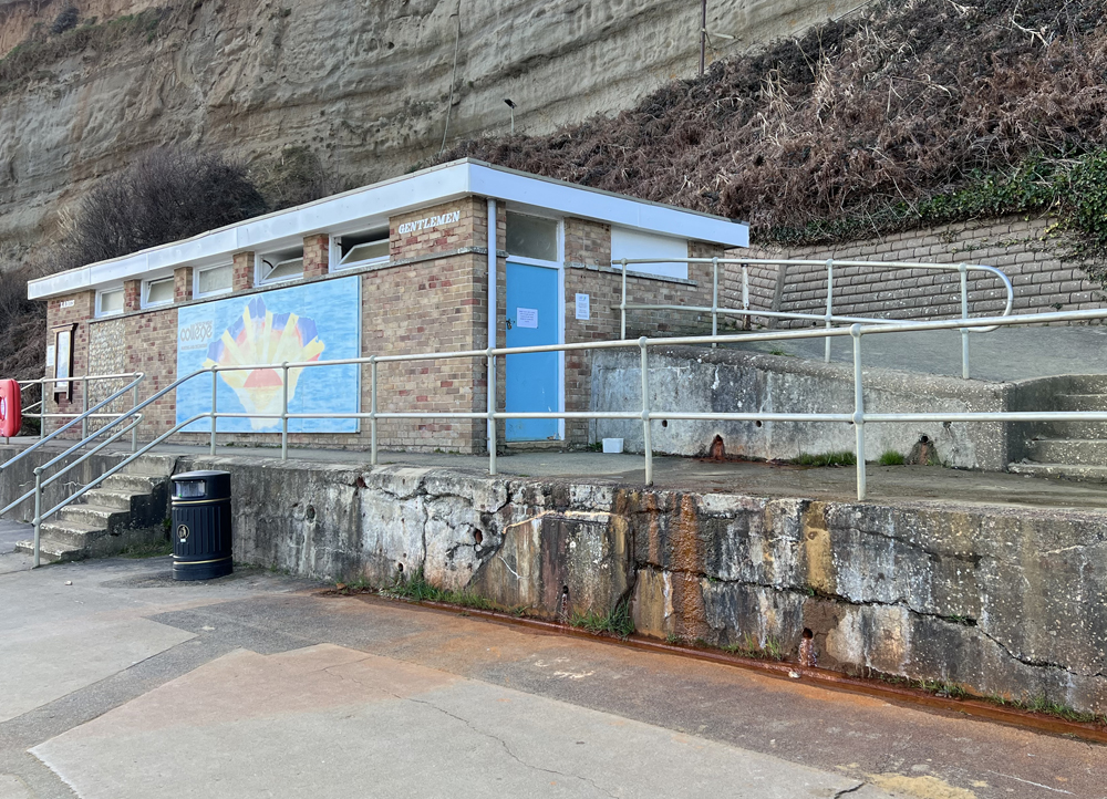 VANDALISM LEADS TO THE TEMPORARY CLOSURE OF REVETMENT TOILETS