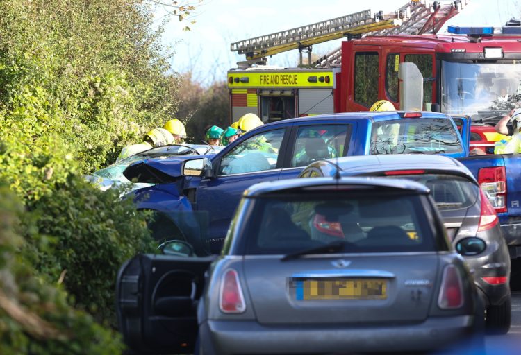 UPDATED: SERIOUS CRASH CLOSES VENTNOR TO WHITWELL ROAD