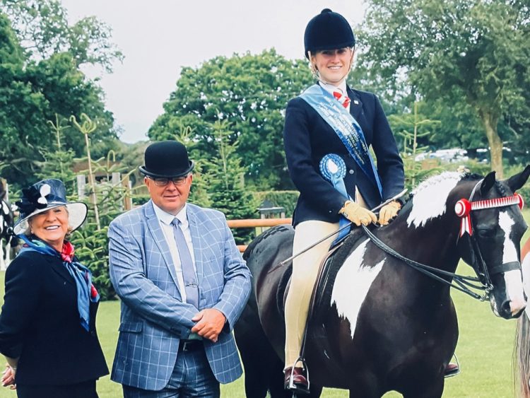 MEGAN SHORTLISTED FOR AMATUER RIDER OF THE YEAR – BUT SHE NEEDS YOUR VOTE!