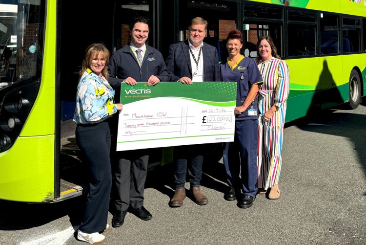 SOUTHERN VECTIS DRIVING FORWARD SUPPORT FOR MOUNTBATTEN WITH £23,000 CHEQUE
