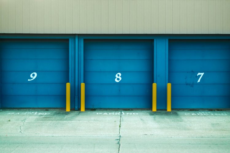 WHEN SHOULD YOU CONSIDER RENTING A SELF STORAGE UNIT?