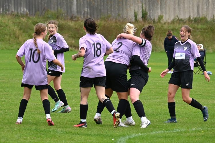 WIGHT EAGLES LADIES TAKE 2-1 WIN AGAINST RUSHMOOR COMMUNITY