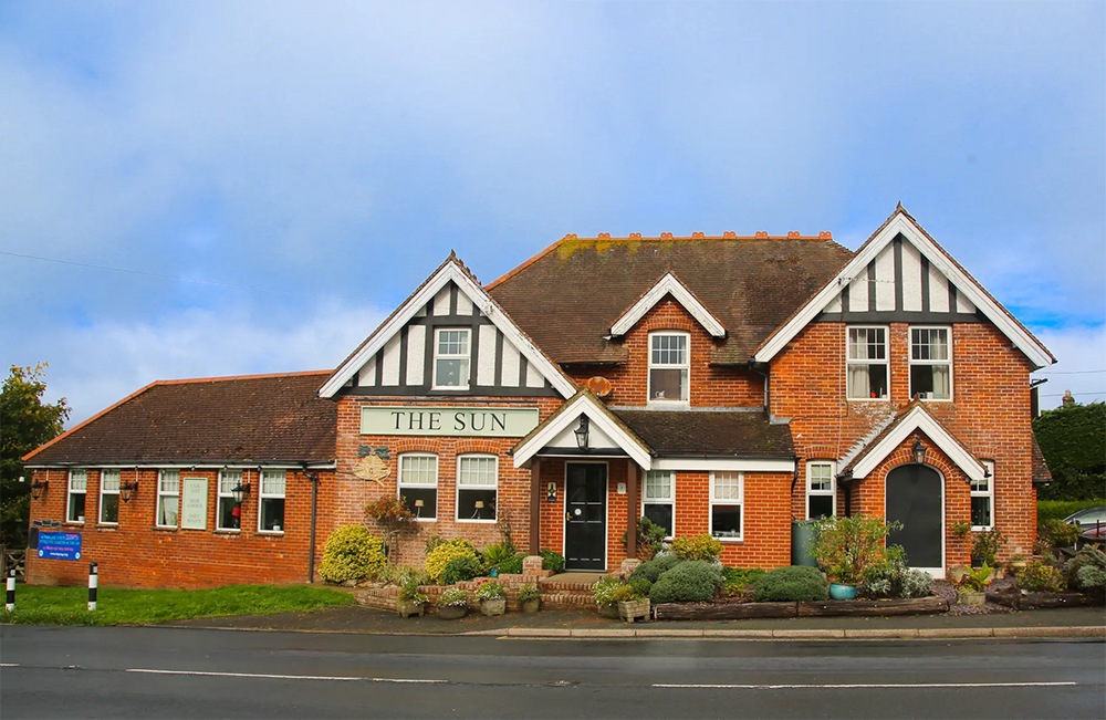 NEW LANDLORD NEEDED FOR PUB IN CALBOURNE