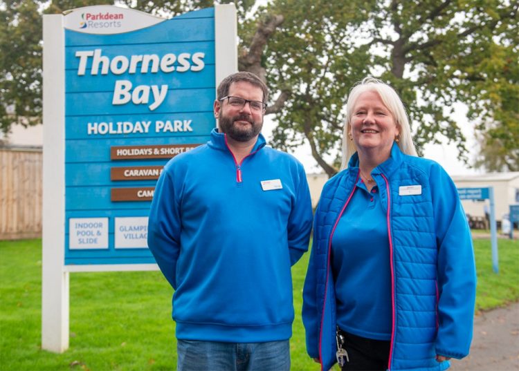 DEDICATED PARKDEAN EMPLOYEE CELEBRATES 15 YEARS AT THORNESS BAY HOLIDAY PARK