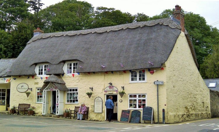 CHOCOLATE BOX COTTAGE COULD RETURN TO RETAIL USE UNDER NEW PLANS