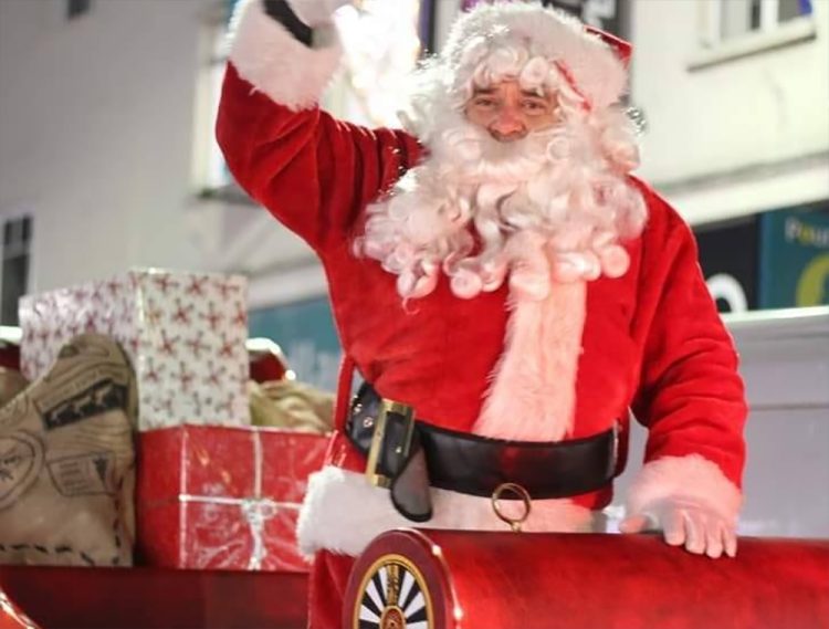 SANTA CLAUS IS COMING TO TOWN – CHRISTMAS SLEIGH TO TOUR THE ISLAND