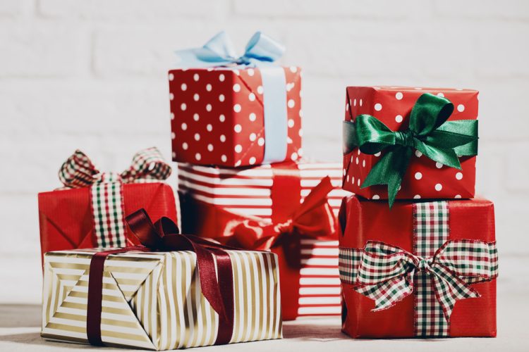 HOW TO SAVE MONEY ONLINE ON CHRISTMAS GIFTS