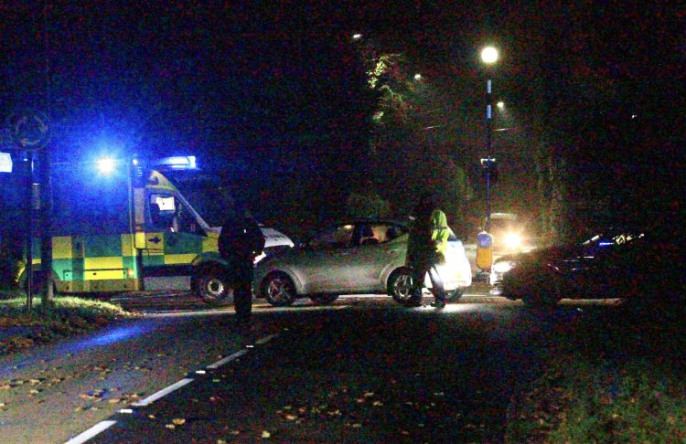 EMERGENCY SERVICES RUSH TO COLLISION INVOLVING CAR AND LORRY ON BUSY ROUNDABOUT