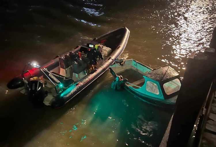 MAN AND DOG OVERBOARD ON THE RIVER MEDINA PROMPTS COASTGUARD RESPONSE