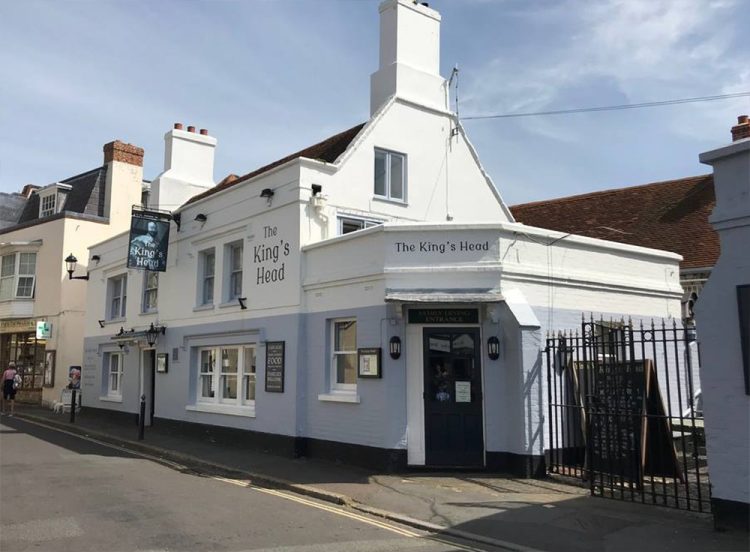 NEW ‘HIGH QUALITY’ B&B ACCOMMODATION COMING TO YARMOUTH PUB