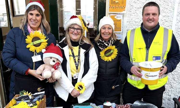 XMAS SHOPPING IN AID OF MOUNTBATTEN ON RYDE PIER THIS WEEKEND