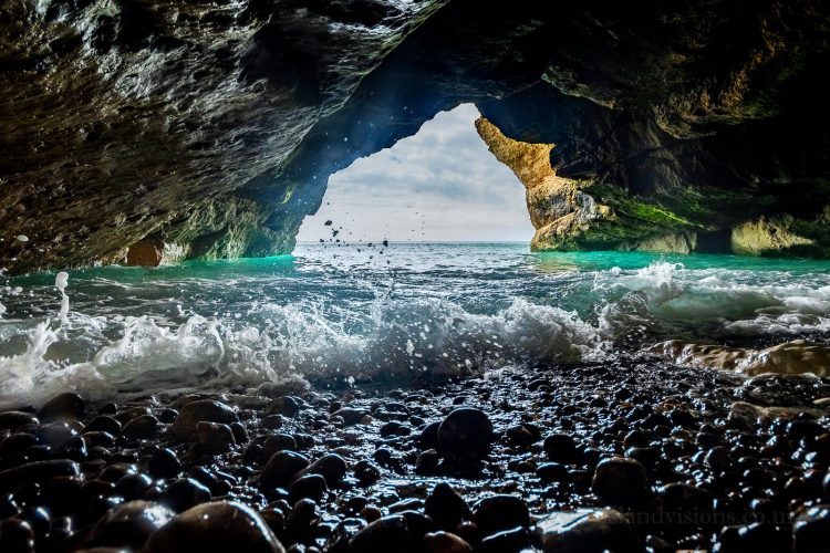 SECRET ISLE OF WIGHT: THE ISLAND’S LEGENDARY CAVES ALONG THE COASTLINE AND IN THE COUNTRYSIDE