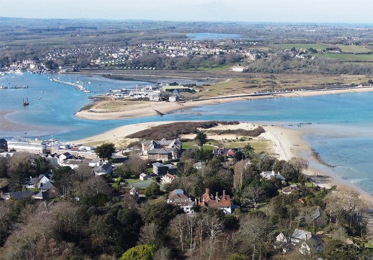 PERMISSION SOUGHT TO CONTINUE ACTIVITIES AT SITE USED FOR HARBOUR DREDGING