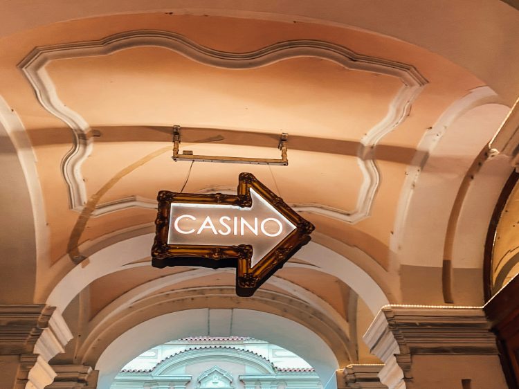 HOW TO PLAY CASINO GAMES IN ISOLATED AREAS