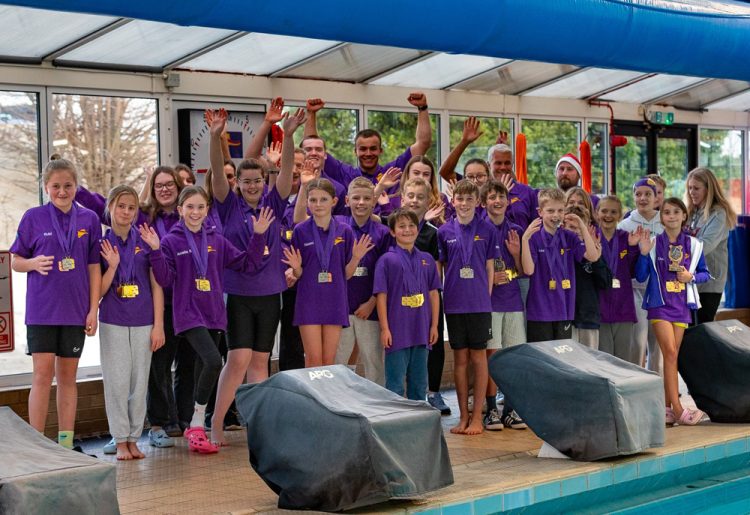 RYDE’S SUCCESSFUL SWIMMERS HANDED MEDAL HAUL FROM ISLE OF WIGHT CHAMPS