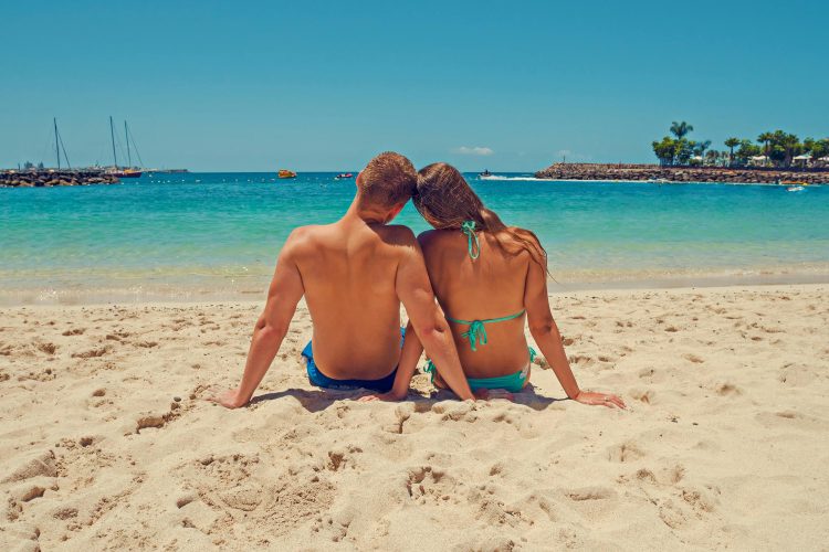 HOW TO PUT TOGETHER A BUCKET LIST TO MAKE 2025 SPECIAL