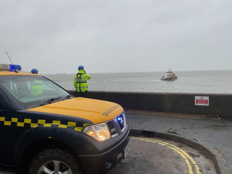 MULTI-AGENCY RESPONSE TO EAST COWES FOLLOWING REPORTS OF ‘PERSON’ IN THE WATER