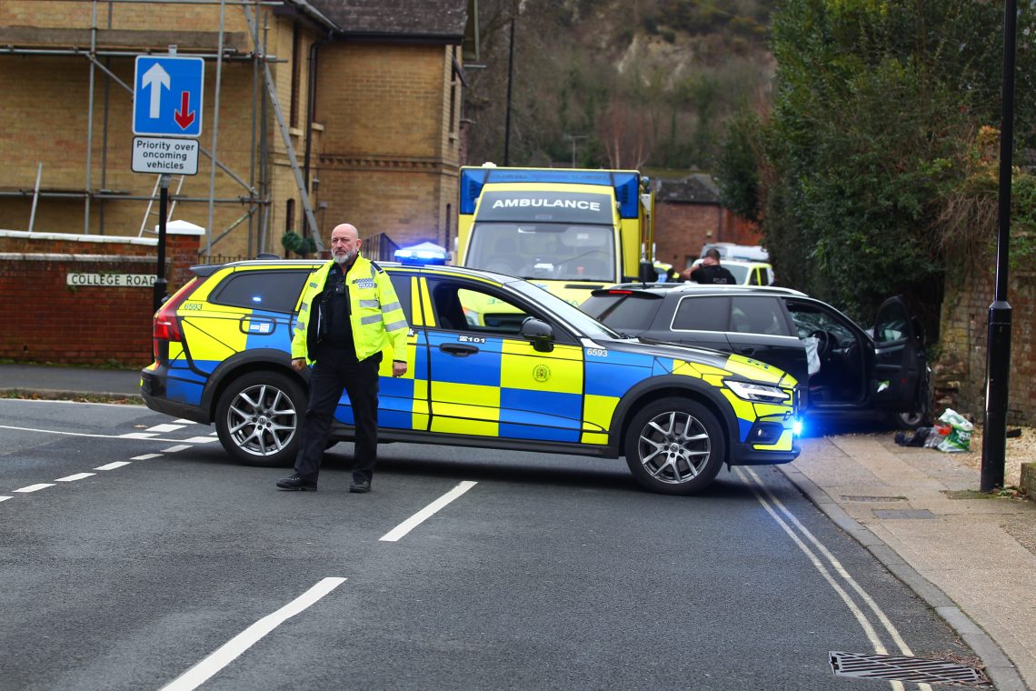 AUDI CRASHES INTO BRICK WALL IN SHIDE - DRIVER ARRESTED - Isle of Wight ...