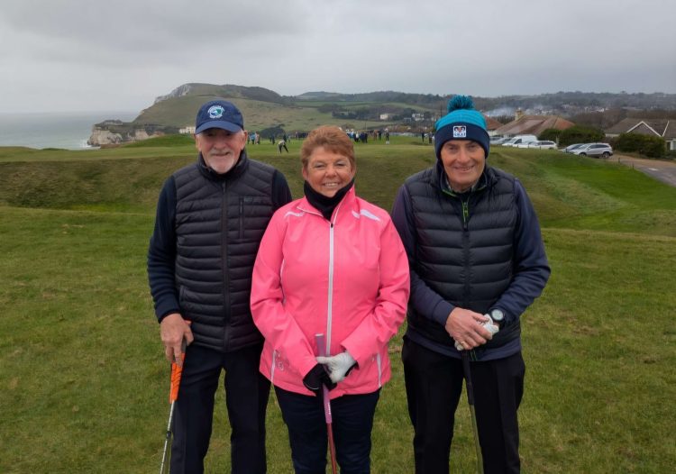 FRESHWATER BAY GOLF CLUB CAPTAINS WELCOMED INTO OFFICE
