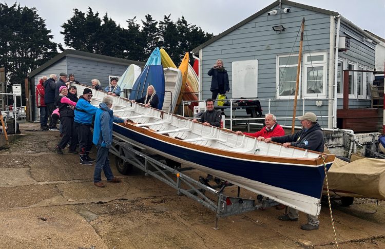 FOUNDERS OF BRADING HAVEN GIG ROWERS WIN TRADITIONAL WOODEN GIG IN COMPETITION