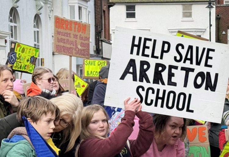 FULL COUNCIL OPPOSES CLOSURE OF 5 SCHOOLS BUT CABINET TO HAVE THE FINAL SAY