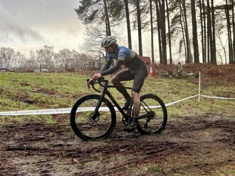 OLI BATTLES DOWNPOURS AND GUSTS TO TAKE 5TH IN FINAL CYCLOCROSS ROUND