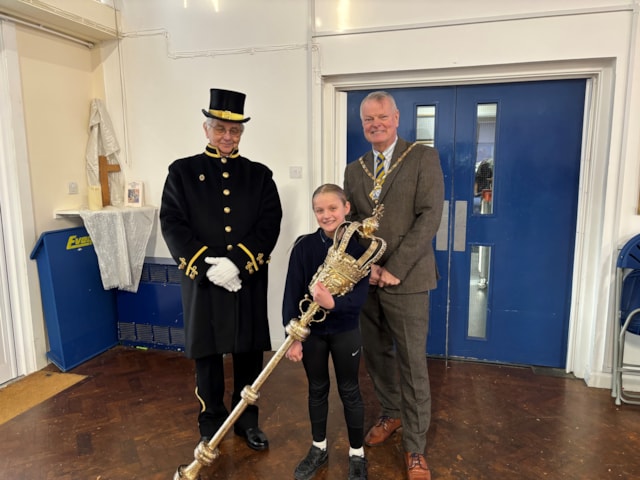 COUNCIL CHAIRMAN HONOURS ST THOMAS’ PRIMARY STUDENT’S ARTISTIC ACHIEVEMENTS