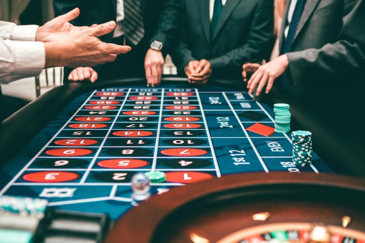UNDERSTANDING ONLINE POKER DYNAMICS AND PLATFORMS