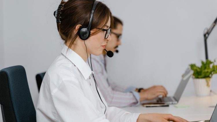 WHY OUTSOURCE CUSTOMER SUPPORT TO POLAND?
