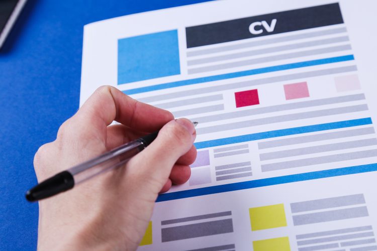 ELEGANT CV: CRAFTING A TIMELESS AND PROFESSIONAL RESUME