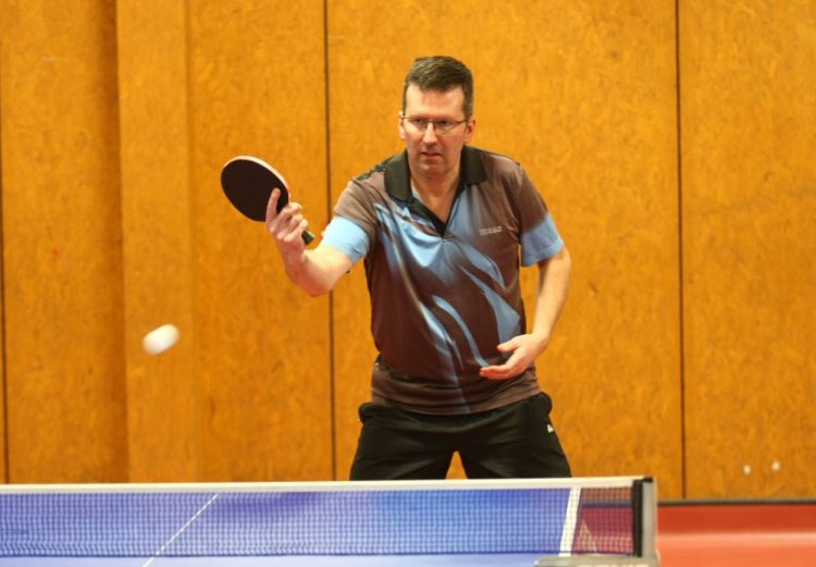 RYDE RANKERS NARROW GAP WITH RYDE C IN TABLE TENNIS DIV 1