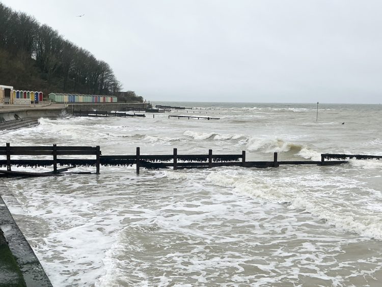 GROYNE REFURBISHMENT PROJECT TO GET UNDERWAY IN LAKE AND COLWELL